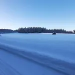 Chalet Mantysaari Luonnonrauhaa Kaupungin Lahella. Kontiolahti