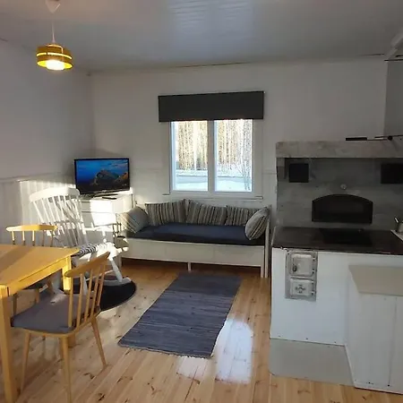 Maentysaari Luonnonrauhaa Kaupungin Laehellae. Alpesi faház *