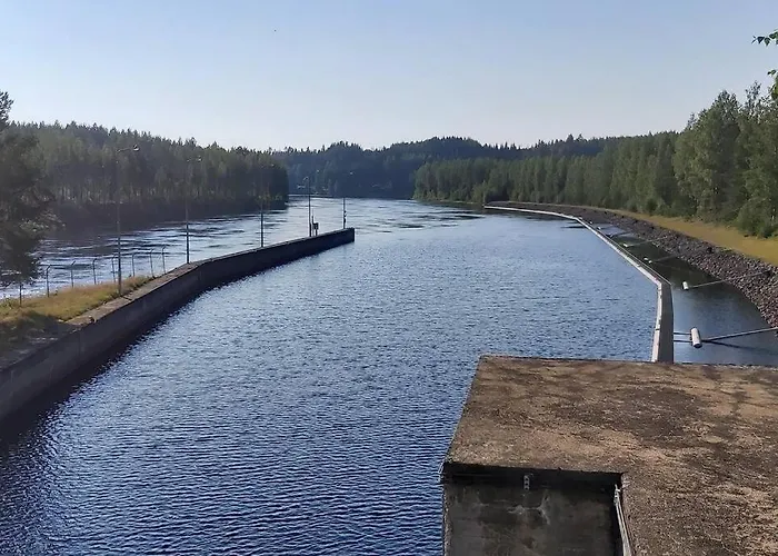 Maentysaari Luonnonrauhaa Kaupungin Laehellae. Chalet