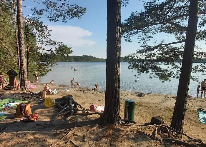 Maentysaari Luonnonrauhaa Kaupungin Laehellae.